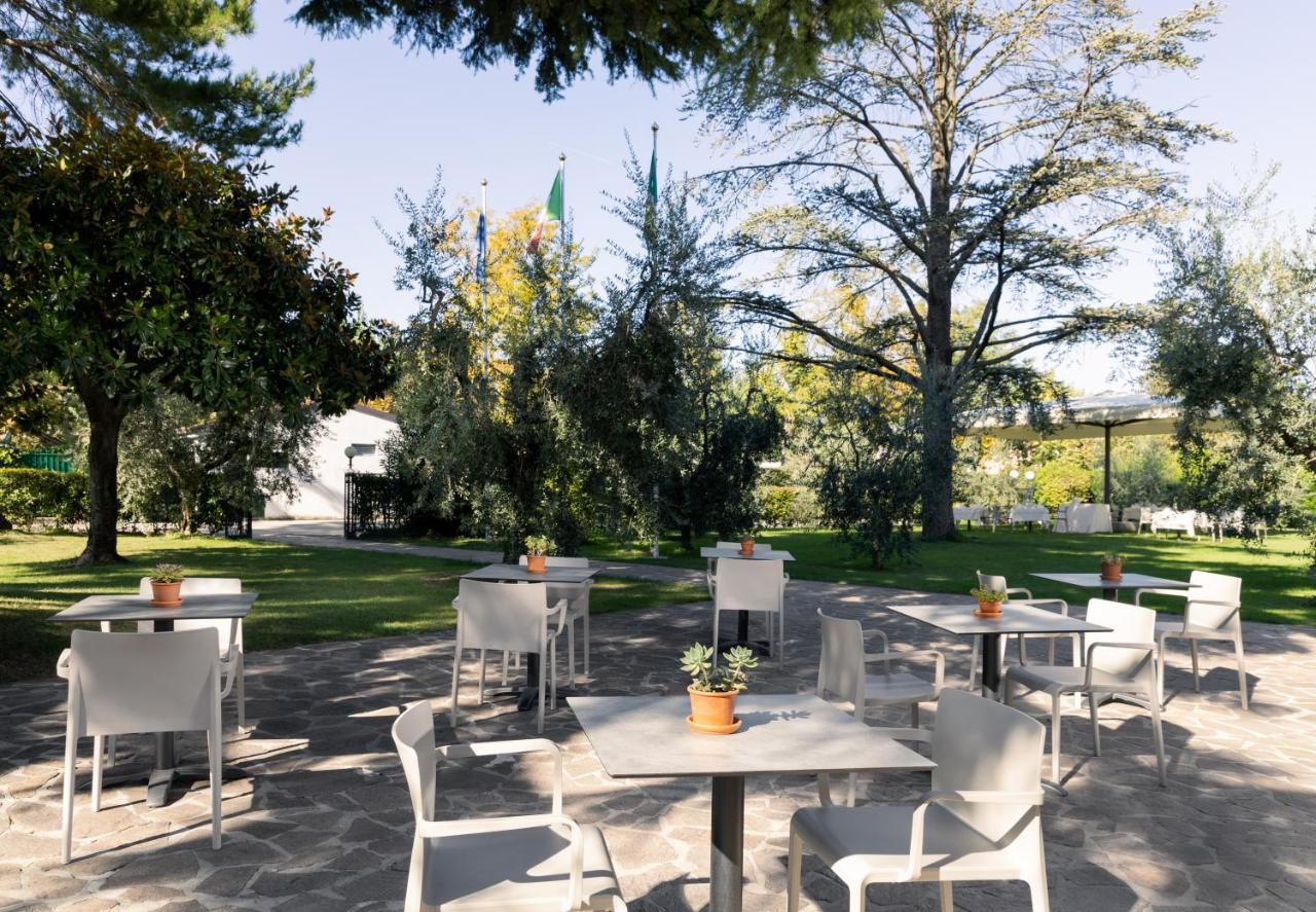 La Quiete Park Hotel Manerba del Garda Luaran gambar