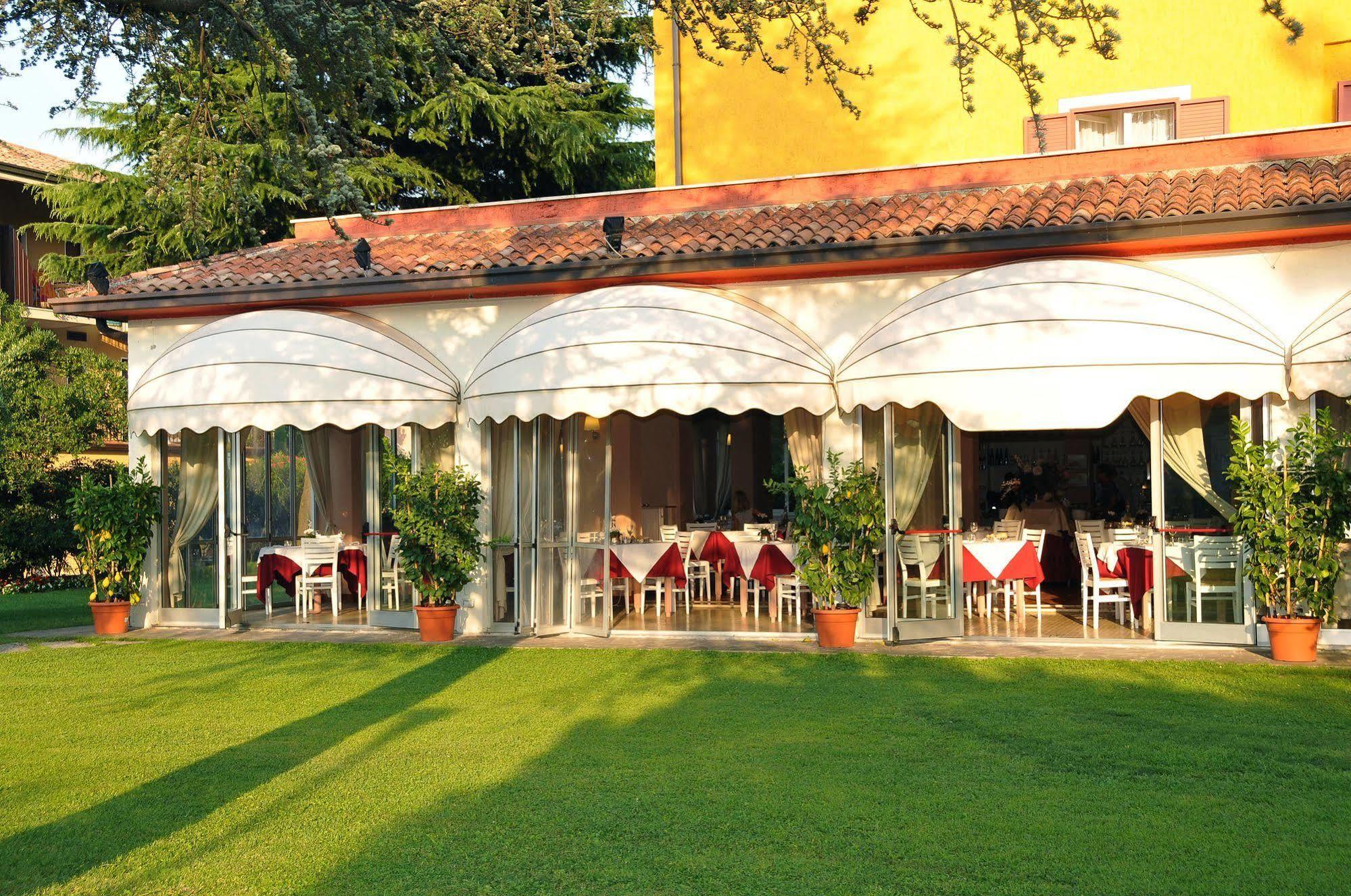 La Quiete Park Hotel Manerba del Garda Luaran gambar