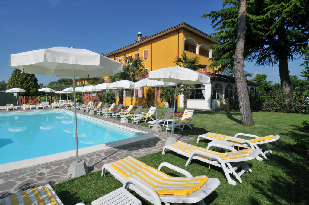 La Quiete Park Hotel Manerba del Garda Luaran gambar